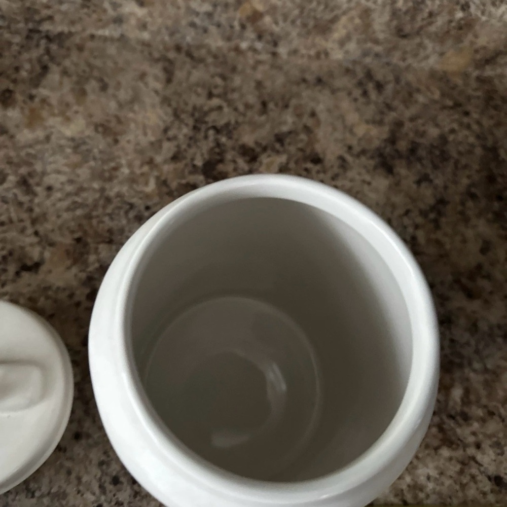 Rae Dunn White Ceramic Jar with 'HUGS' Text - Picture 4 of 7